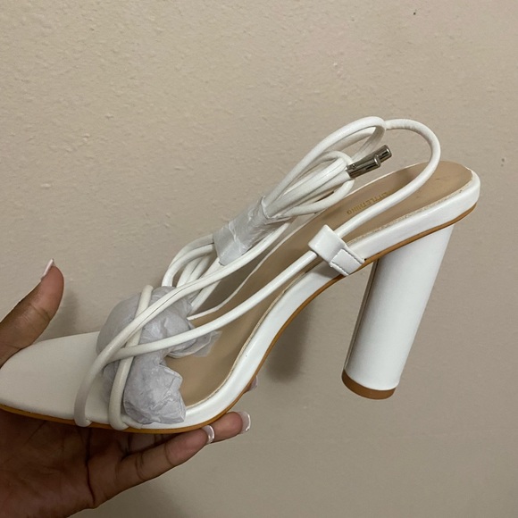 White Heels Size 5 (4.5” Heel) - Picture 2 of 7